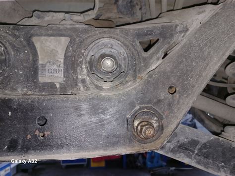 Развальные болты. — Mitsubishi Pajero (4G), 3 л, 2012 года | плановое ...