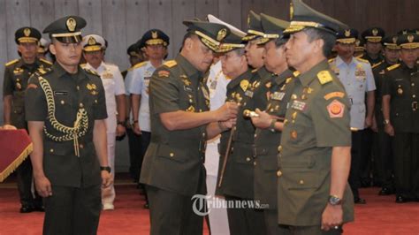 Sertijab Kapuskes Tni Dansatkomlek Tni Dan Kababek Tni Tribunnews