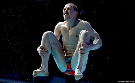 Divers' funny faces at World Championships - BBC Newsbeat