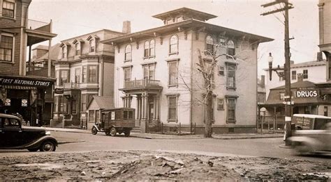 467 Pine Street Providence, NW corner of Somerset. Providence RI