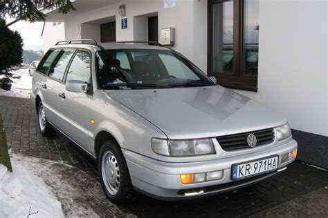 Volkswagen Passat B4 Kombi 1 9TDI 1996r Pencerne I Bez Awawyjne Auto