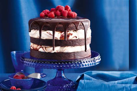 Triple Layer Chocolate Cake With Chocolate Swirl Cream