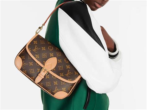 The Louis Vuitton Diane Revisits a Popular ’90s Bag - PurseBlog