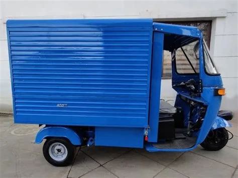 Three Wheel Blue Battery Operated Loader Loading Capacity Upto 500 Kg