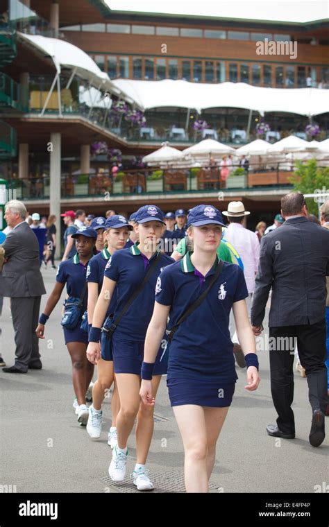 Wimbledon ball girls hi-res stock photography and images - Alamy