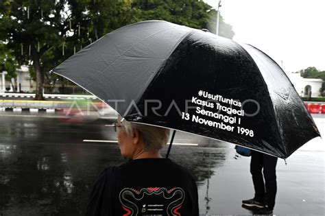 Aksi Kamisan Ke Antara Foto