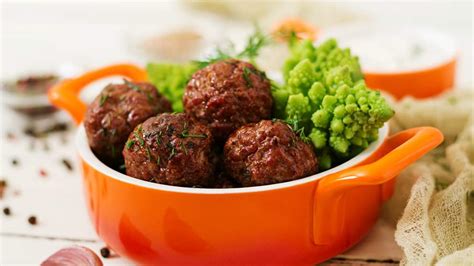 Receta de albóndigas de brócoli y queso fácil de preparar