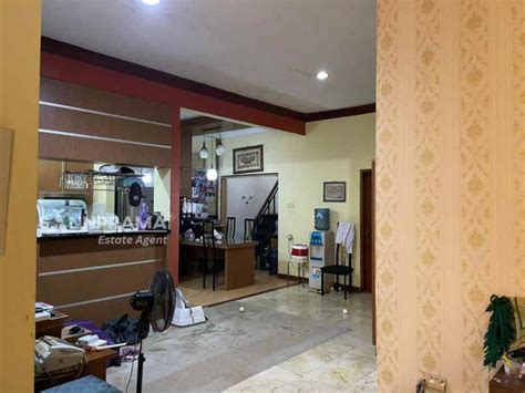 Rumah Mewah Lantai Di Kawasan Elite Kota Depok Reno