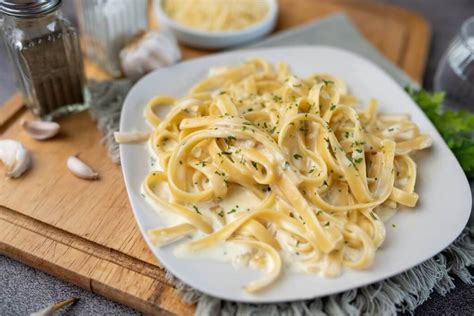 Como Prepara Macarr O Talharim Ao Molho Branco E Mais Receitas