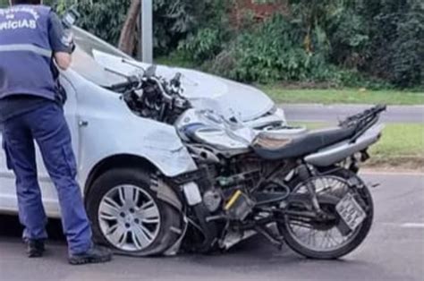 Tr S Passos News Motociclista Morre Ao Colidir Frontalmente Carro