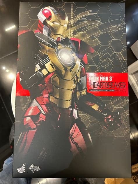 Hot Toys 1 6 MMS212 Iron Man 3 Iron Man MK17 Mark XVII Collectible Figure BIB Hobbies Toys