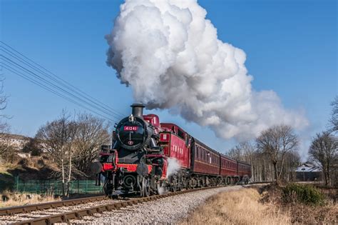 ivatt  approaching damems keighley  worth valley railway