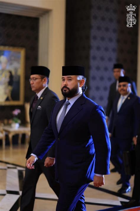 DULI YANG AMAT MULIA PEMANGKU SULTAN JOHOR BERANGKAT KE MESYUARAT