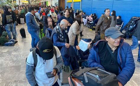 Pasajeros Del Aeropuerto De Tijuana Se Quedan Sin Navidad Por Retrasos