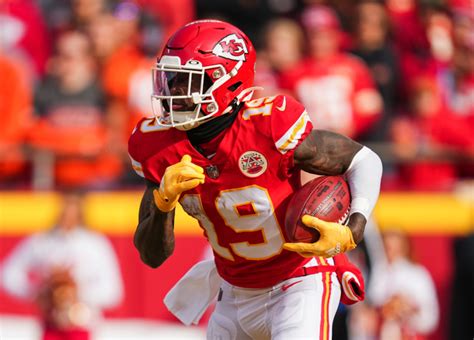 Chiefs News: Kadarius Toney Injured At Practice On Sunday. - Athlon Sports