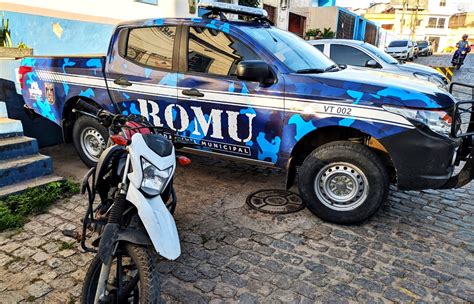 Guarda Municipal de Vitória recupera motocicleta roubada e proprietário