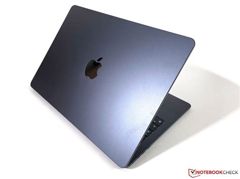 Apple MacBook Air 13 M2 mit 16 GB RAM und sehr langer Akkulaufzeit im ...