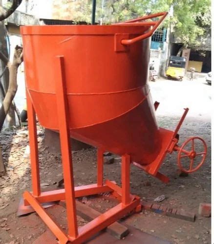 Center Discharge Concrete Bucket For Industrial Capacity Cum At