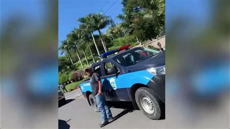 Patrulla Policial Que Trasladaba Reos Se Sale De La Vía Y Choca Youtube