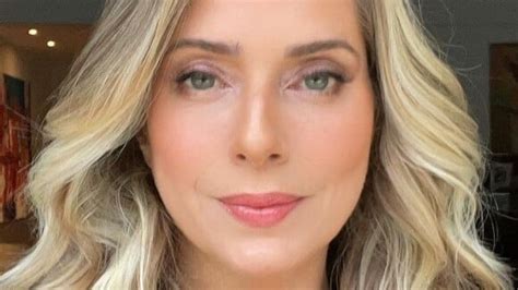 Foto Leticia Spiller Surgiu Completamente Nua Em Novas Fotos No