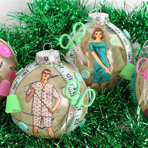 Tutorial: Vintage sewing pattern Christmas ornaments – Sewing