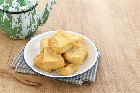 Tahu Goreng O Tofu Frito Indonesia Comida Tradicional Imagen De Archivo