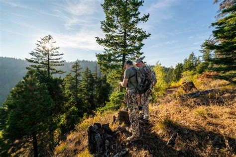 5 Things New Hunters Need to Know About Hunting Clothes - Tekysinfo