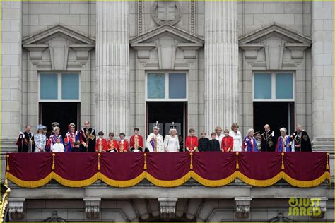 Photo: everyone on king charles balcony 42 | Photo 4930342 | Just Jared: Entertainment News