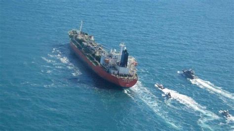 Iran Sita Kapal Tanker Korea Selatan Sebagian Awak Kapal Dari