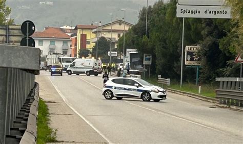 Incidente Alba Adriatica Lo Scooterista Morto Sul Colpo Notizie