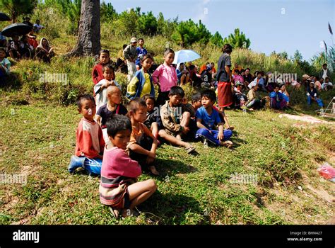 Karen Refugees At Funeral Umpium Refugee Campthai Burmese Border