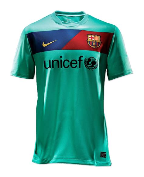 FC Barcelona 2010 11 Away Kit