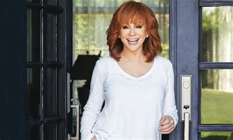 Reba McEntire Shares Details of Her New 'Not That Fancy' Book, Album