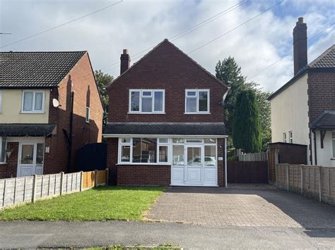 147c Brownhills Road Norton Canes 3 Bed Detached House £950 Pcm