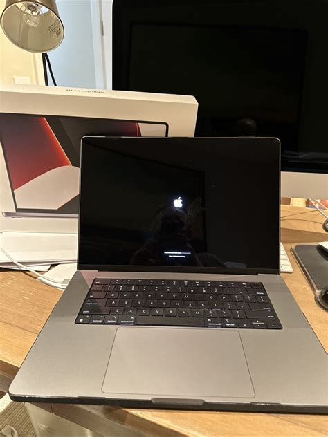 Apple MacBook Pro 16" (1TB SSD, M1 Pro, 16GB) Laptop - Space Gray ...