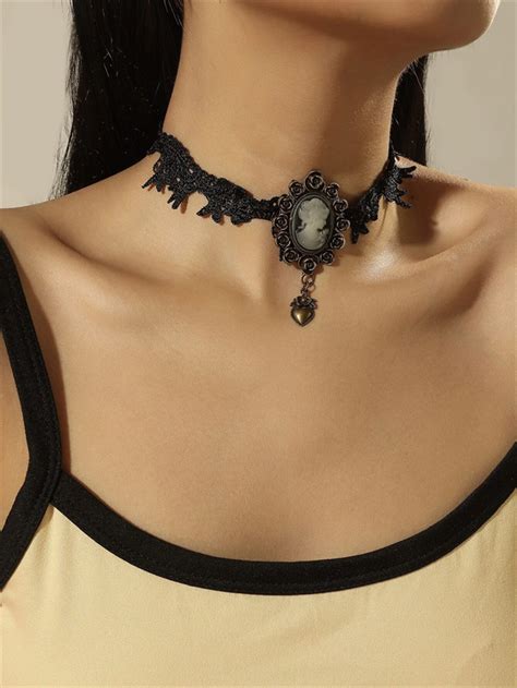 Why Do Girls Wear Chokers Reasons Found In A Fashion Blog