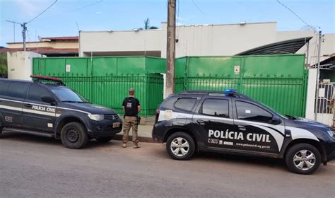 Polícia Civil Cumpre Mandados De Busca E Apreensão Na Casa De