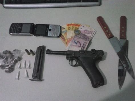 G1 Adolescente é apreendido drogas e arma 9mm em Teófilo Otoni