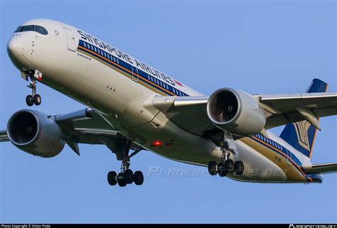 V Smc Singapore Airlines Airbus A Photo By Victor Pody Id