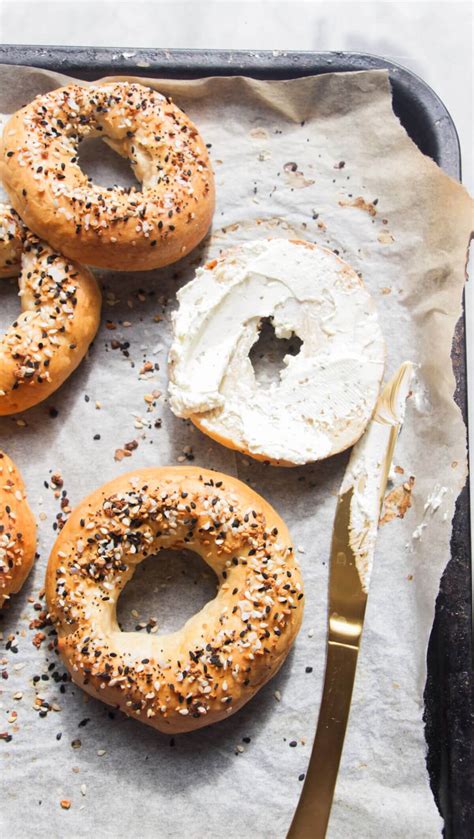 Sesame Seed Bagel With Cream Cheese Calories