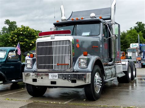 International Eagle Semi Tractor Taken At The Aths Americ Flickr