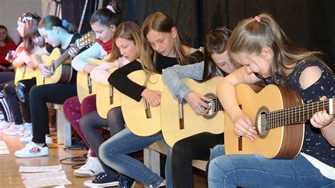 Realschule Burgkunstadt Minuten Musik Tanz Akrobatik Obermain De