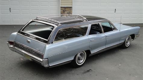 65 Pontiac Bonneville Safari Wagon