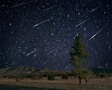 From Stunning Meteor Showers To A Total Lunar Eclipse 13 Amazing