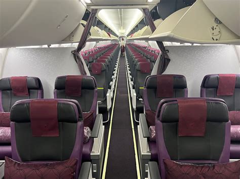 Flying Qatar Airways New Boeing 737 MAX One Mile At A Time