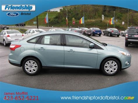 2012 Frosted Glass Metallic Ford Focus SE Sedan 55487770 Photo 5