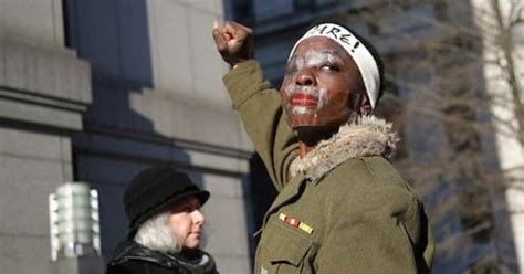 Sentencian A Mujer Que Protest En Estatua De La Libertad