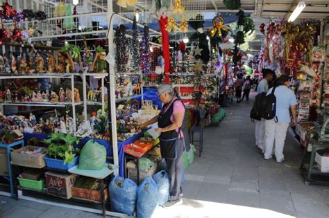 Tianguis Navide O Del Refugio Enciende La Navidad