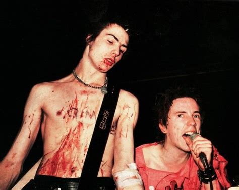 Sid Vicious And Johnny Rotten Of The Sex Pistols Late S R Oldschoolcool