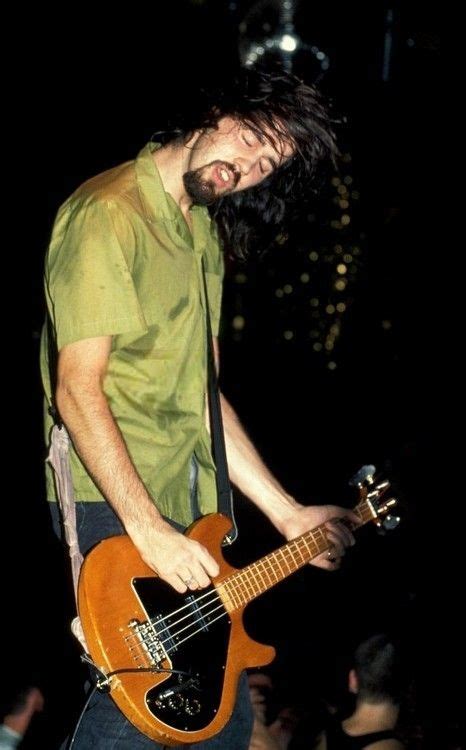 Krist Novoselic On Stage Nirvana 1991 Nirvana Music Krist Novoselić